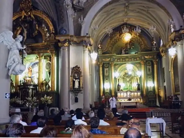 Rinden homenaje a los policías que perdieron la vida por explosión de pirotécnicos en Juliaca