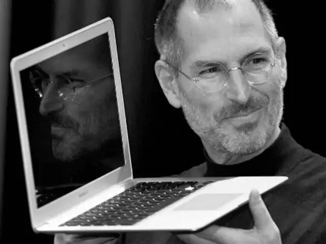 Actores George Clooney y Noah Wyle podrían interpretar a Steve Jobs en la pantalla grande