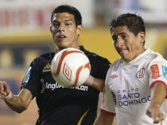 Universitario empató 1-1 ante Cobresol en el estadio de Moquegua