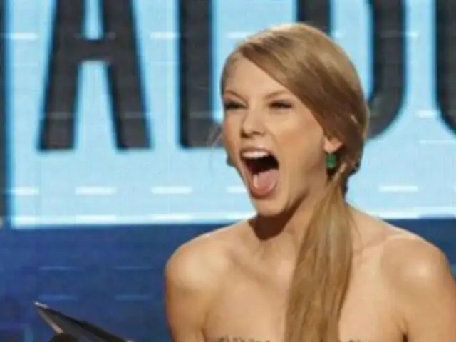 Taylor Swift y Jennifer López fueron la sensación en los America Music Awards   