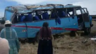 En Cusco 35 personas resultaron heridas por al volcarse bus interprovincial