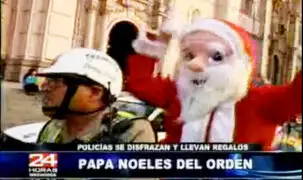 Policías vestidos de Papa Noel alborotan Lima