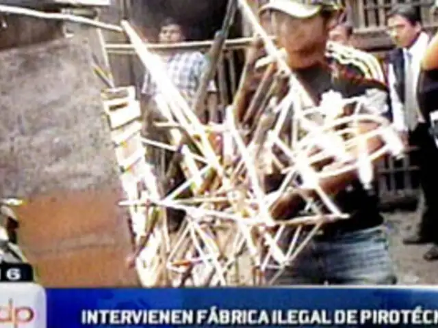 Policía interviene fábrica informal de productos pirotécnicos en SMP