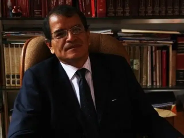 Raúl Chanamé es el flamante decano del Colegio de Abogados de Lima