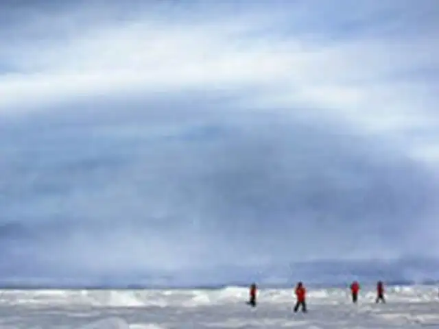 Fotografían extraña aparición de  arcoíris blanco en el Polo Norte 