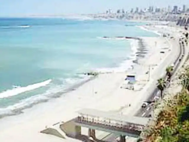 Tres municipios están autorizados a cobrar por parqueo en playas limeñas
