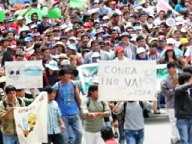 Toman Universidad de Cajamarca en protesta por proyecto Conga