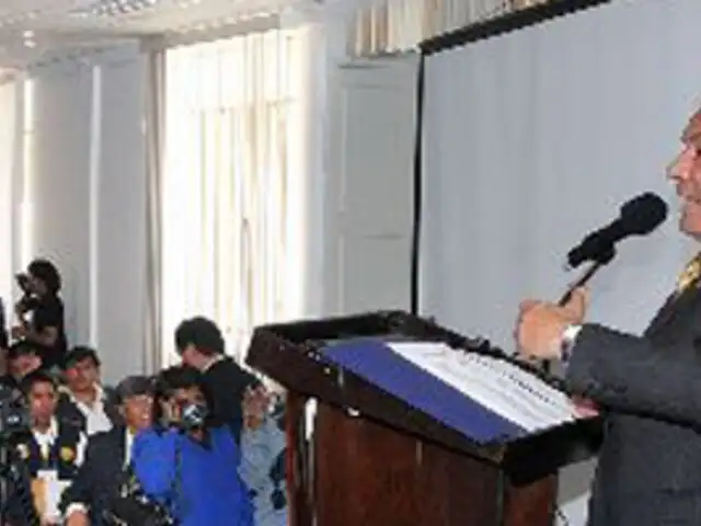 Ministro Lozada anuncia modernización total de las comisarías