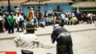  Huari: Pobladores castigan a sus malas autoridades con azotes
