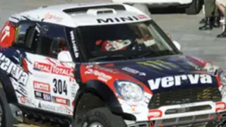 Polaco Holowczyc sigue siendo el líder en la categoría autos de Rally Dakar 