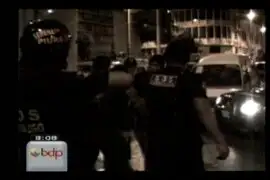 Piura: choferes se enfrentan a la policía tras protestar por orden de desalojo