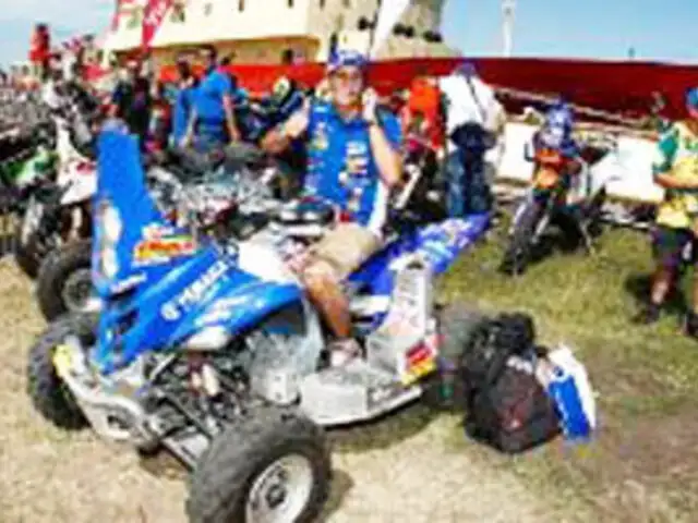 Piloto peruano Ignacio Flores está entre los 15 mejores del Rally Dakar 2012
