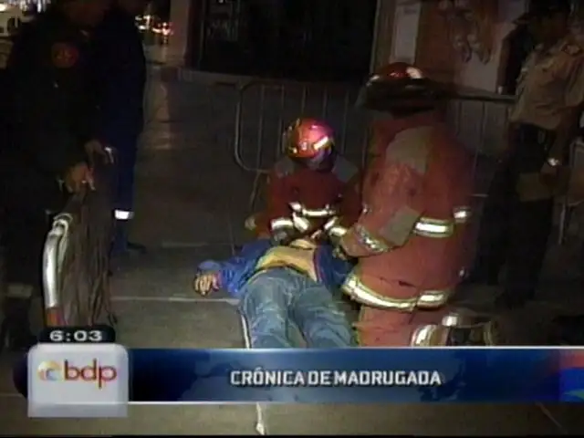 Motociclista fue arrollado por un taxi frente a la puerta de Palacio de Gobierno