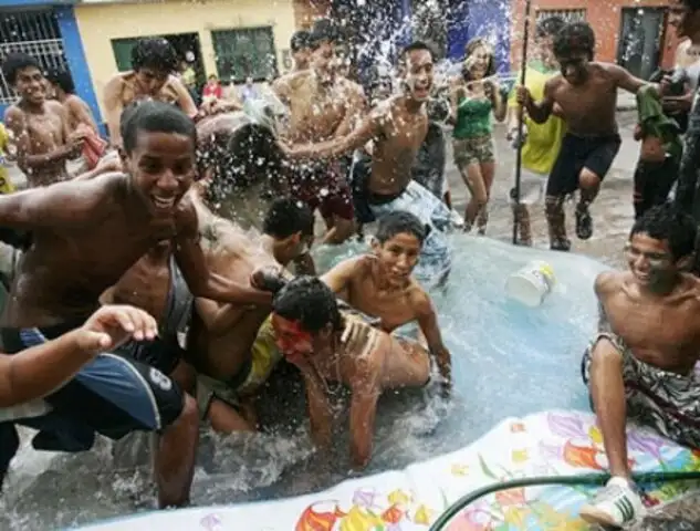 Sunass subraya que Lima no puede “darse el lujo” botar el agua en carnavales  