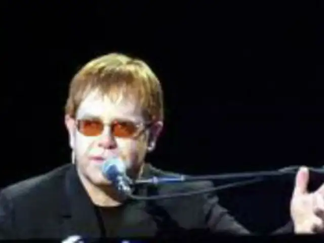 Elton John llega mañana a Lima para ofrecer un único concierto 
