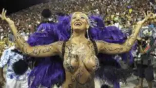 Desnudos completos de garotas causan polémica en Carnaval de Río