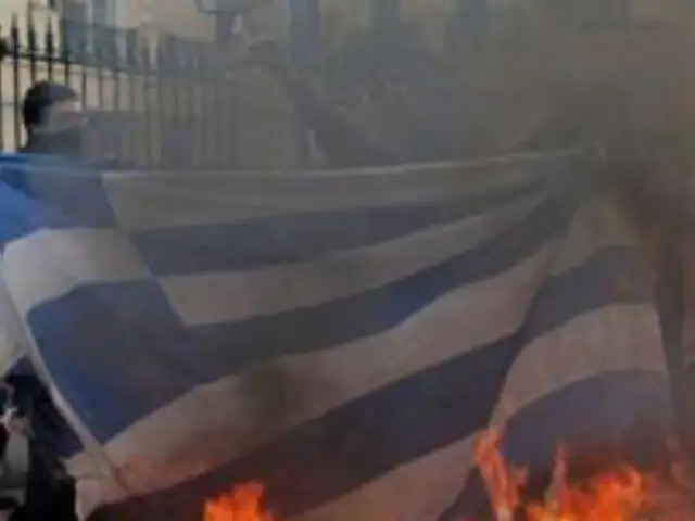 Ante intentos por salvataje financiero de Grecia sindicatos amenazan con más huelgas   