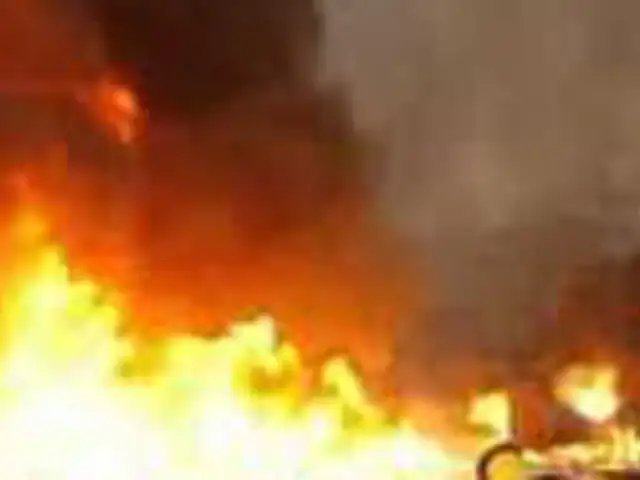 Incendio en grifo clandestino alarmó a vecinos de Barranca