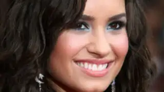 Demi Lovato se olvidó letra de canción por tres ocasiones durante concierto