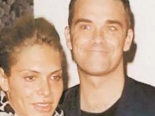 Robbie Williams anuncia su paternidad entre lágrimas