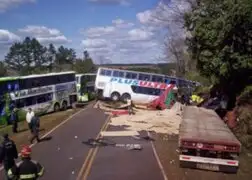 Argentina: Al menos tres peruanos en aparatosa caída de Bus en Jujuy