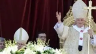 Papa Benedicto XVI pide que cese el derramamiento de sangre en el mundo