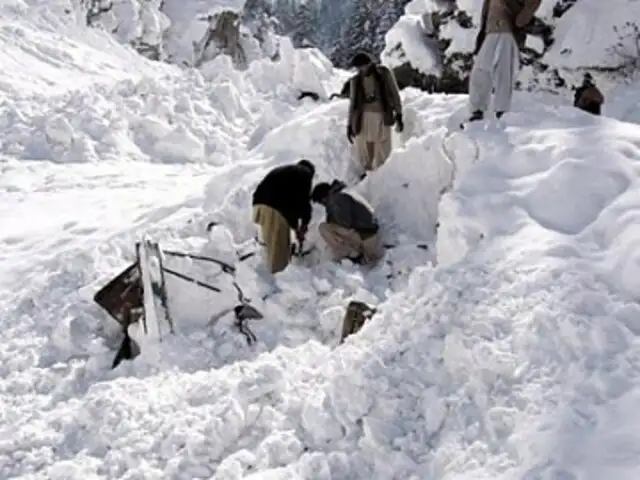 Paquistán: confirman que alud de nieve sepultó a 124 soldados y 11 civiles 