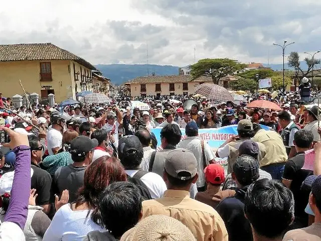 Transportistas de Cajamarca generan disturbios durante paralización