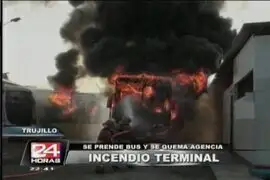 En Trujillo y Barranca pasajeros salvan de morir tras incendios en buses