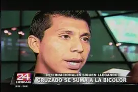 Rinaldo Cruzado llegó a Lima y pese a lesión confía jugar ante Colombia