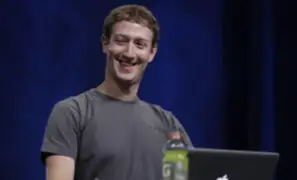 Zuckerberg  pierde US$2 mil millones por caída de Facebook en la bolsa