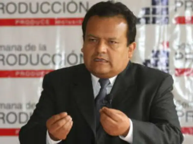 José Urquizo asume ministerio de Defensa