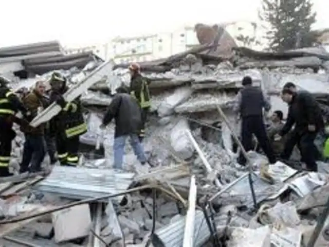 Italia: réplicas tras fuerte sismo mantiene en alerta a los pobladores