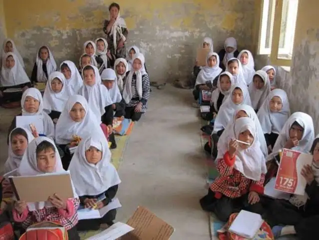 VIDEO: Conmoción en Afganistán por envenenamiento de 160 niñas