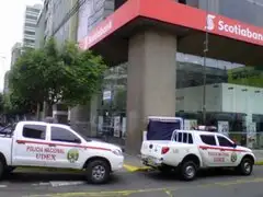Cinco sujetos armados asaltan agencia de Scotiabank en SMP