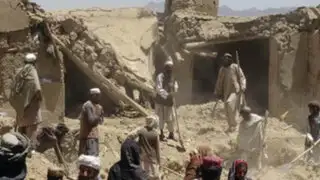 Fuertes sismos remecen Afganistán dejando muerte y destrucción