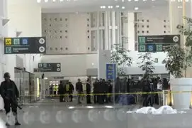 Tres policías muertos deja tiroteo en aeropuerto de México