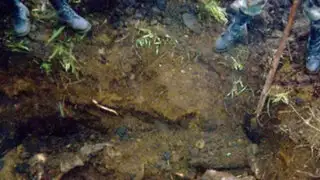 Autoridades de la región Huancavelica hallan fosa con restos humanos
