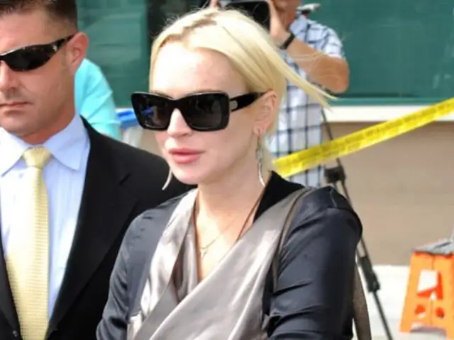 Dan de alta a Lindsay Lohan tras aparatoso accidente vehicular