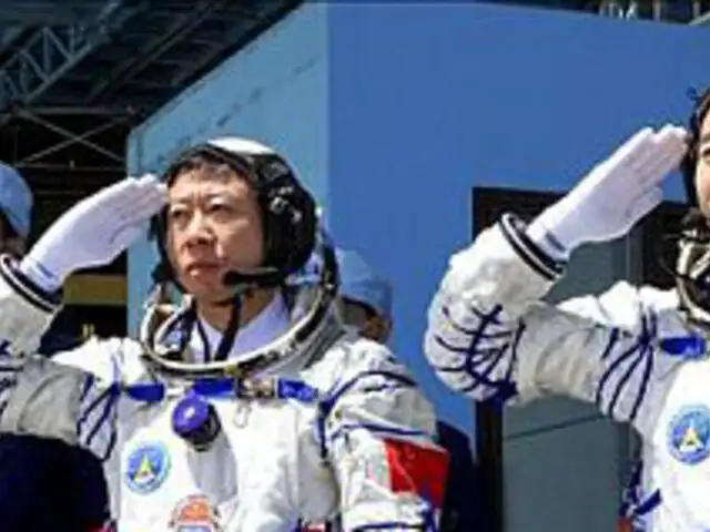 China envía al espacio nave tripulada por una mujer