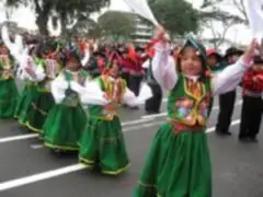 Miles de escolares desfilaron por Fiestas Patrias en distintos distritos