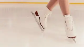 Primera pista de patinaje sobre hielo abre sus puertas al público