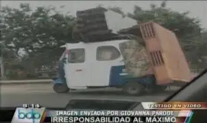 Foto denuncia: Mototaxi realiza mudanza en plena Panamericana Norte
