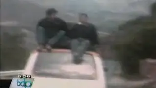 Video denuncia: jóvenes viajan encima de una combi en plena carretera