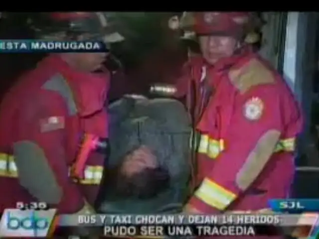 Aparatoso choque deja 14 personas heridas en San Juan de Lurigancho