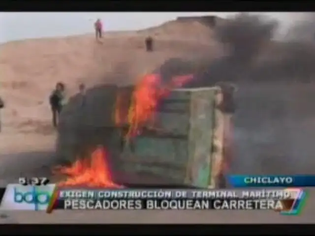 Pescadores bloquearon carretera de acceso a Petroperú en Chiclayo