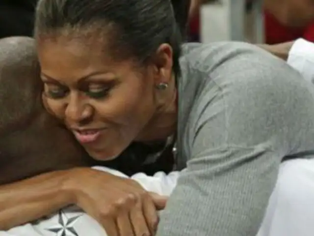 Londres: EEUU gana en basket y equipo recibe abrazo de Primera Dama