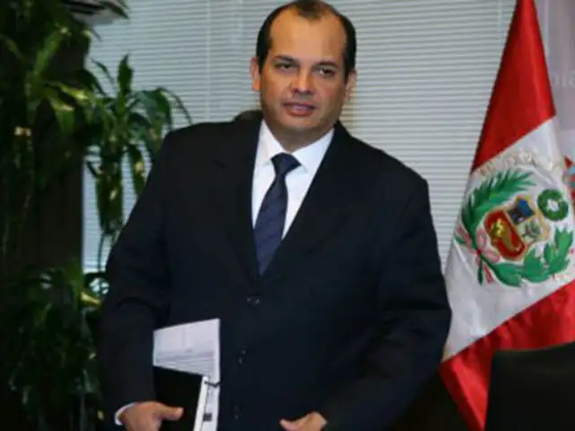 Ministro Castilla: Peruanos sentirán mejora de sus ingresos en el 2014
