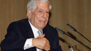 Mario Vargas Llosa tuvo emotivo encuentro con escolares en San Borja