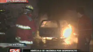 La Victoria: taxi se incendia en vía pública por desperfecto mecánico